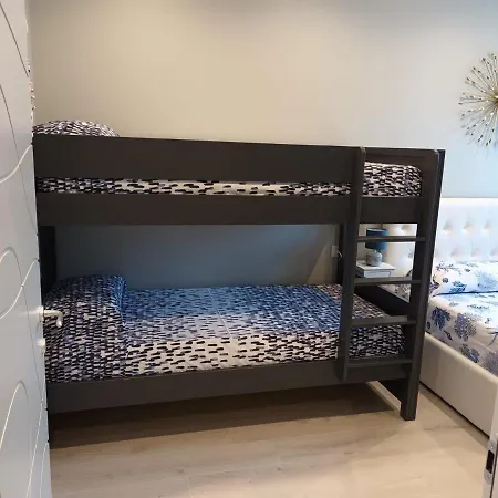 The Blue Pearl Apartment *